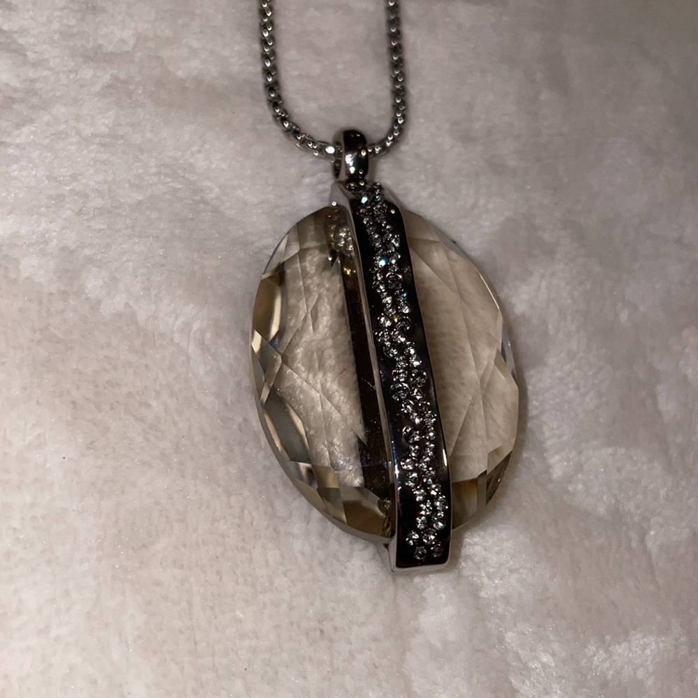 Pretty silver necklace
